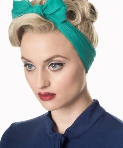 New In Banned Gradiation Scarf Emerald