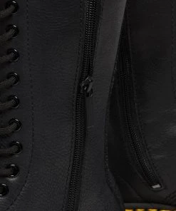 Dr. Martens 1B99 Virginia Boots Black