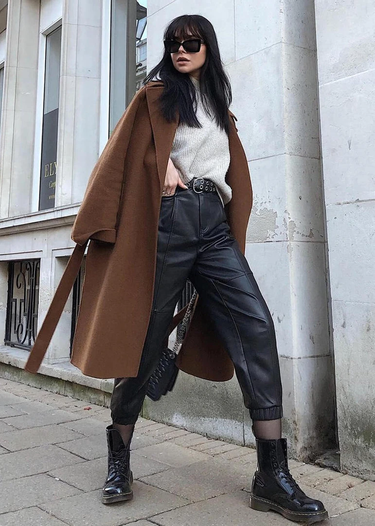 Dr. Martens 1460 Patent Patent Boots Black