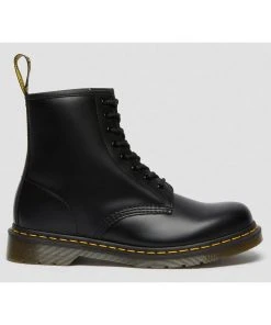 New In Dr. Martens 1460 Smooth Boots Black