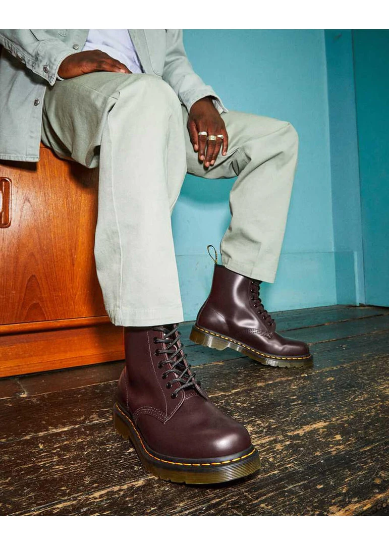 New In Dr. Martens 1460 Smooth Boots Burgundy