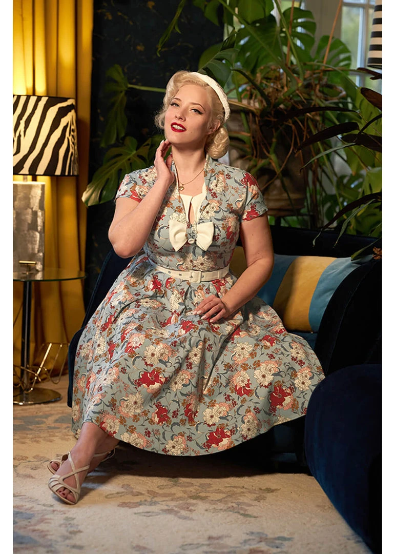 New In Miss Candyfloss Alessandra Regina Floral 50's Swing Dress Sky Blauw