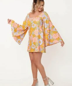 Unique Vintage Smak Parlour Downtown Scene Daisy 60's Shift Dress Green