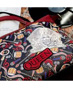 New In Vendula London X Queen Weekender Bag